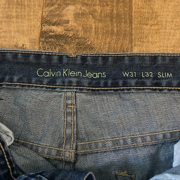 Calvin Klein Jeans - Picture 4 of 6